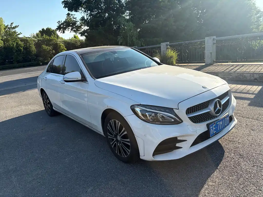 Mercedes-Benz C-Class — миниатюра 3