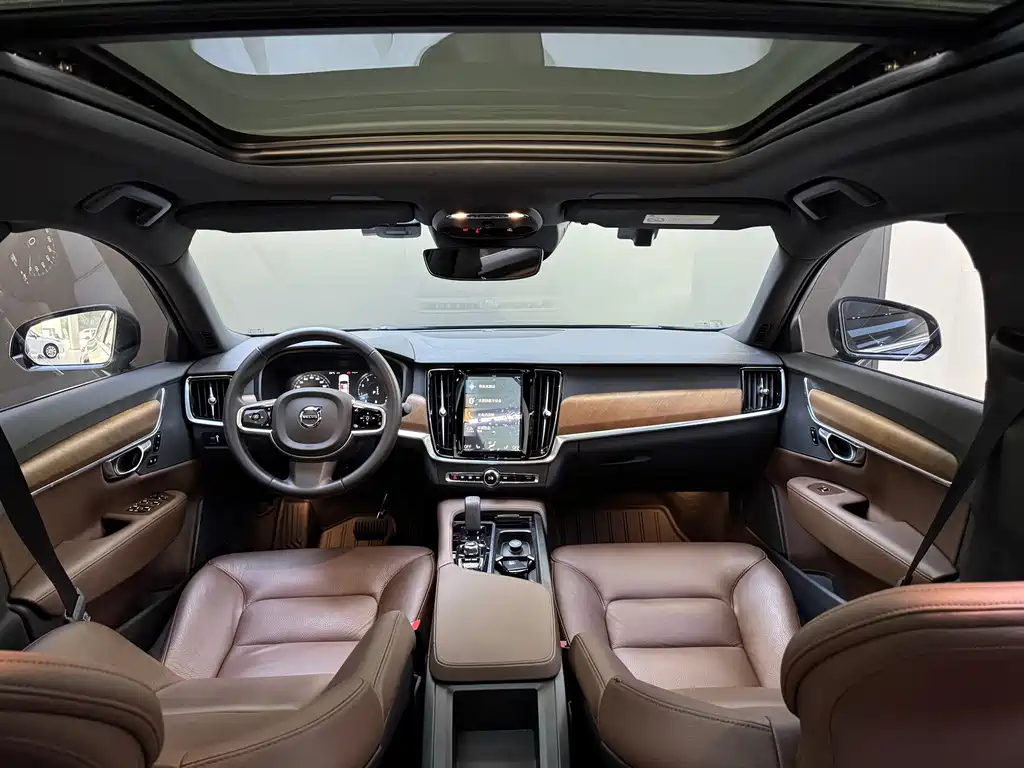 Volvo S90 — миниатюра 11