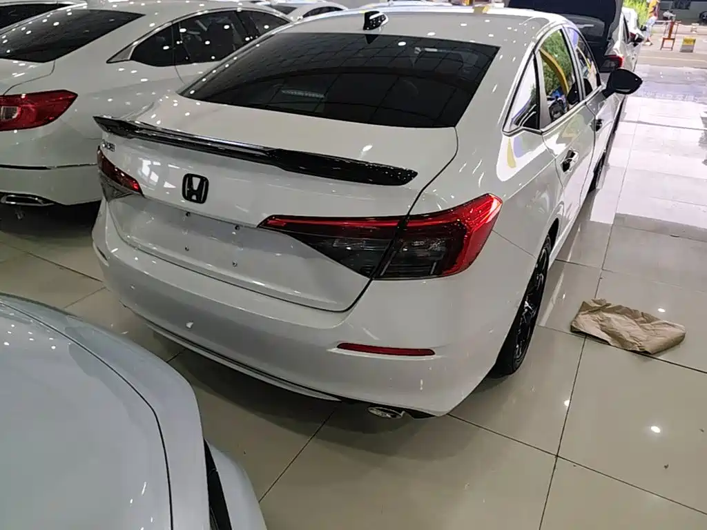 Honda Civic — миниатюра 7