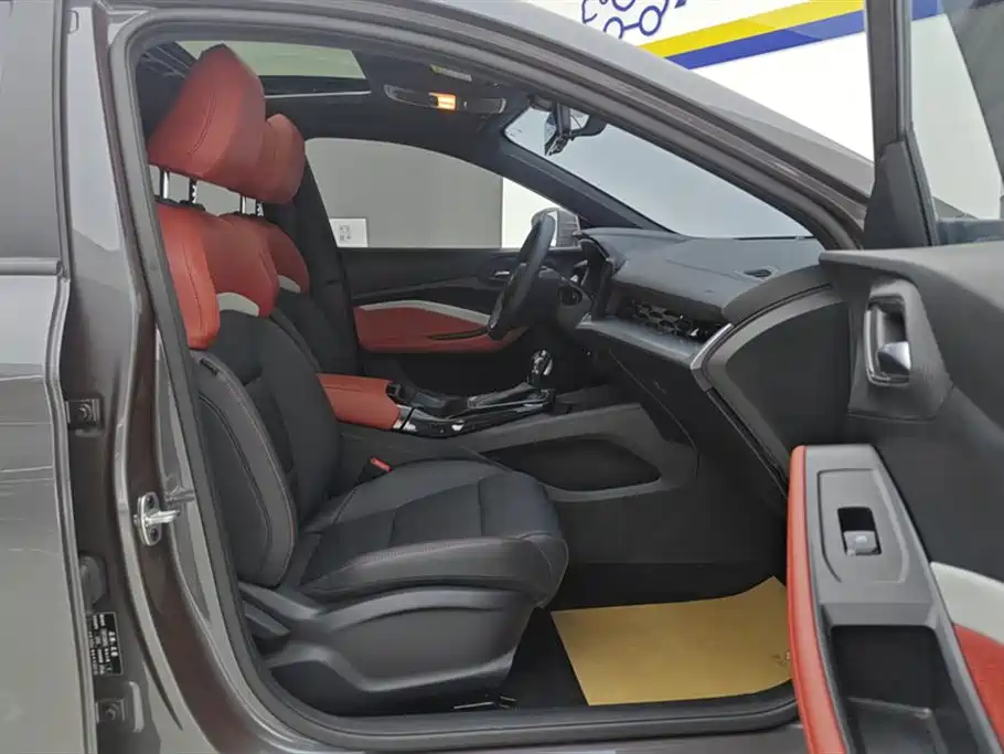 MG 5 2023 180DVVT CVT Luxury