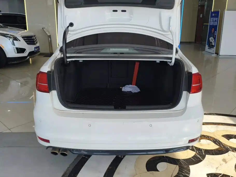 Volkswagen Sagitar — миниатюра 4