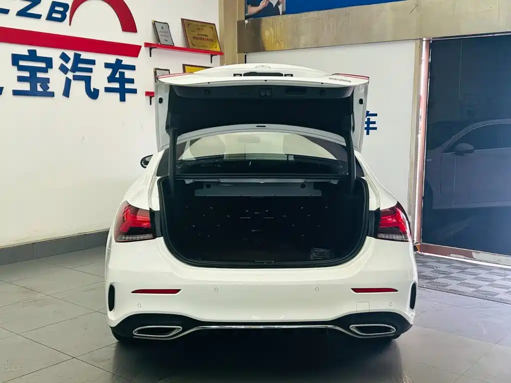 Mercedes-Benz A-Class — миниатюра 9