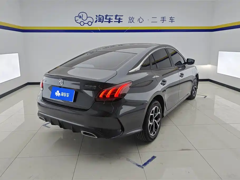 MG 5 2023 180DVVT CVT Luxury