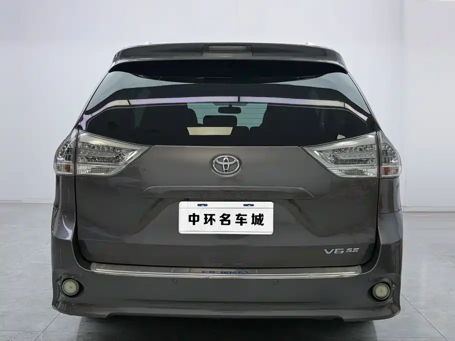 Toyota Sienna — миниатюра 15