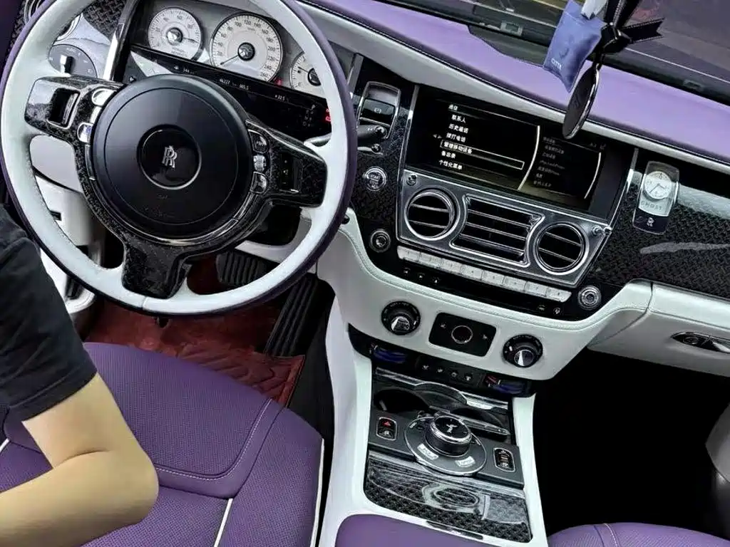 Rolls-Royce Ghost — миниатюра 3
