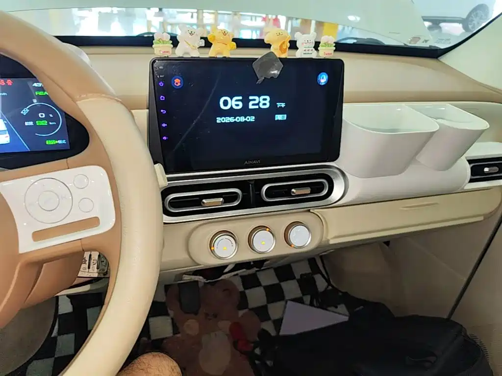 Wuling MINIEV — миниатюра 13