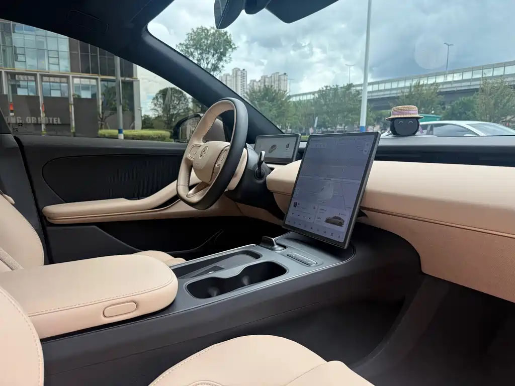 NIO ET5 — миниатюра 11