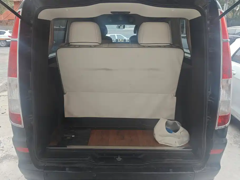 Mercedes-Benz Vito — миниатюра 4