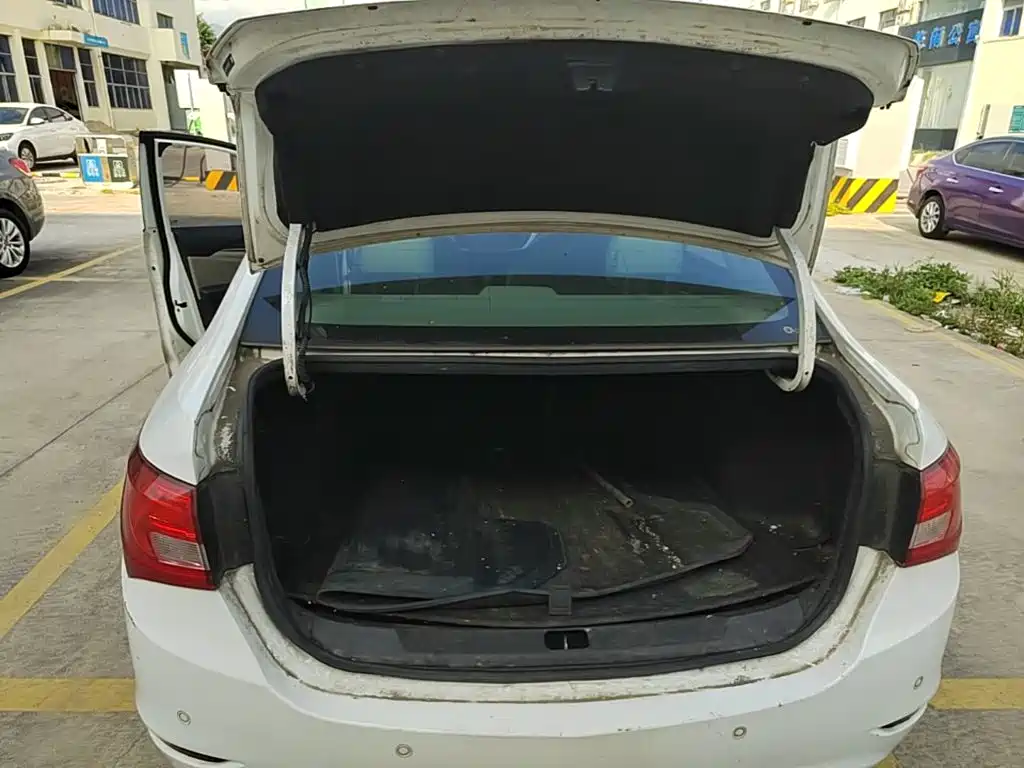 Buick Excelle — миниатюра 19