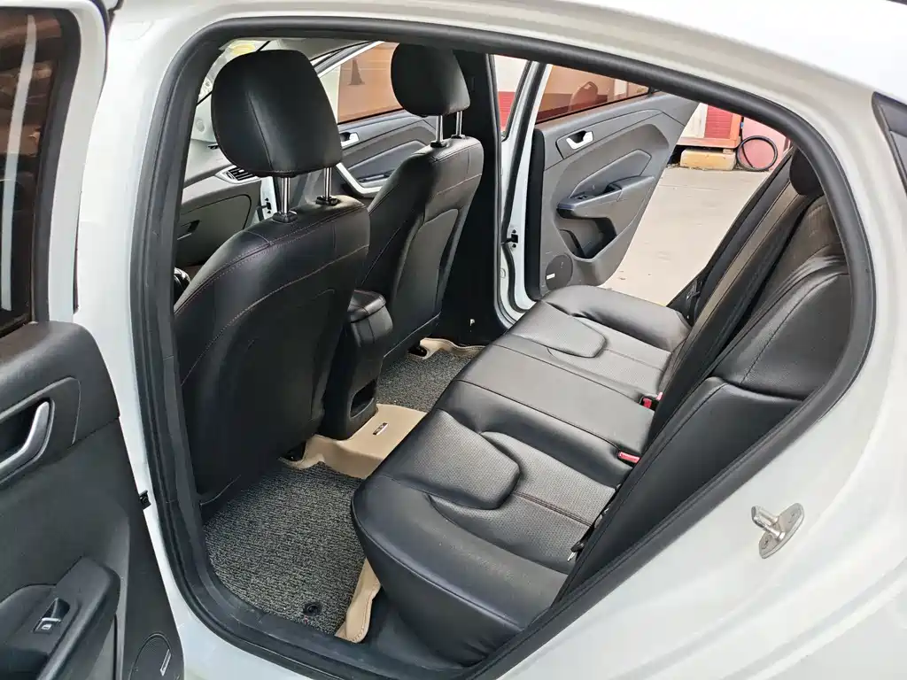 Chery Arrizo 5 — миниатюра 8