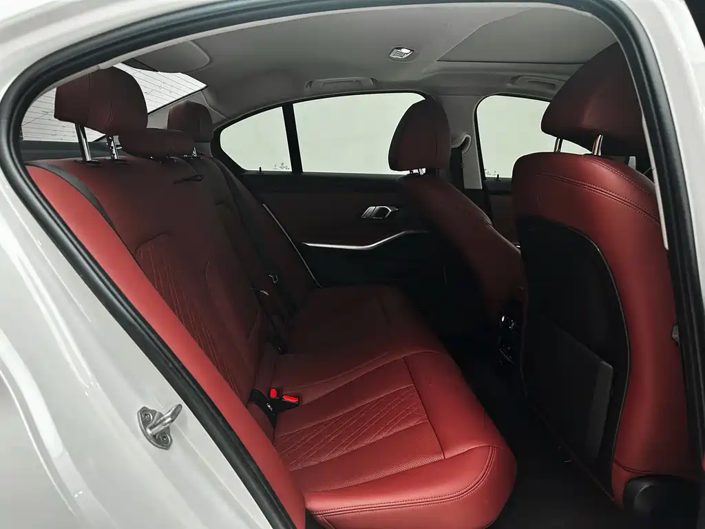 BMW 3 Series — миниатюра 24