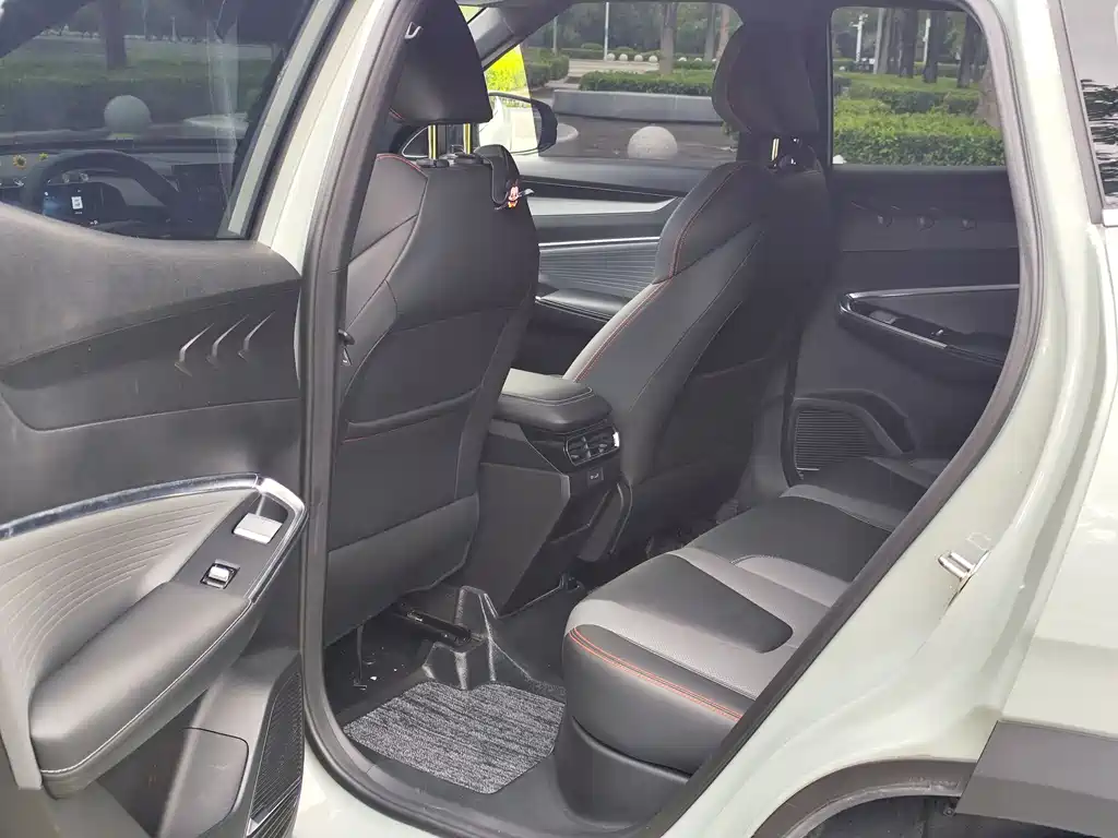 GEELY AUTOMOBILE BOYUE