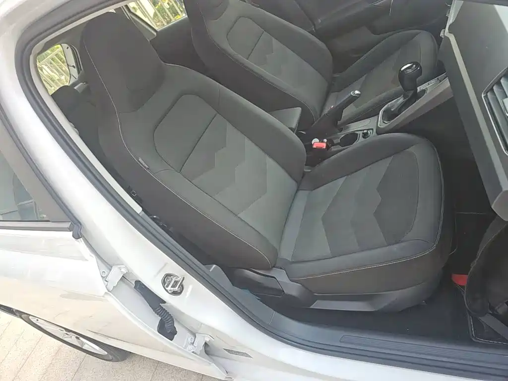 Volkswagen Polo — миниатюра 25