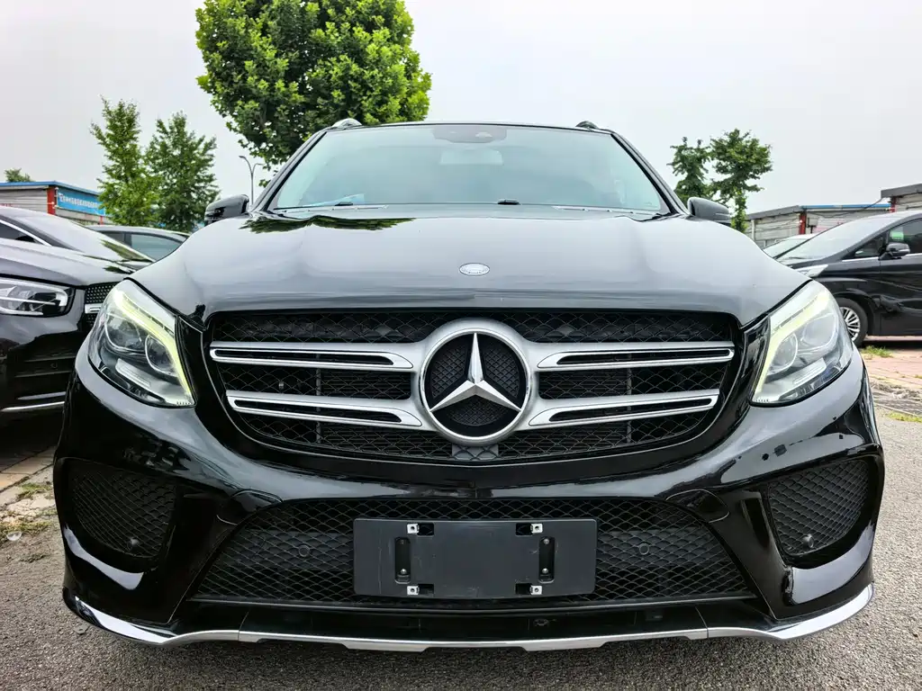 Mercedes-Benz GLE (Import) — миниатюра 2