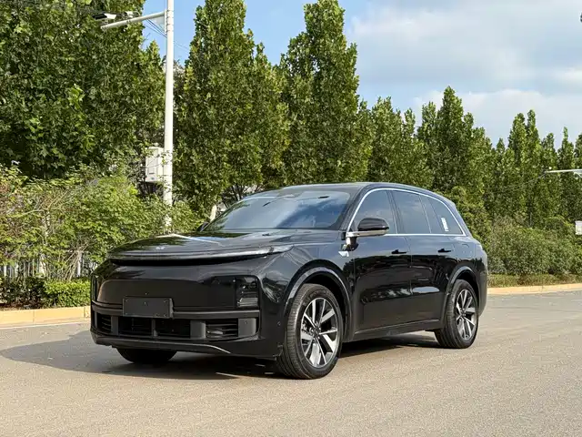 IDEAL CAR IDEAL L8 2024