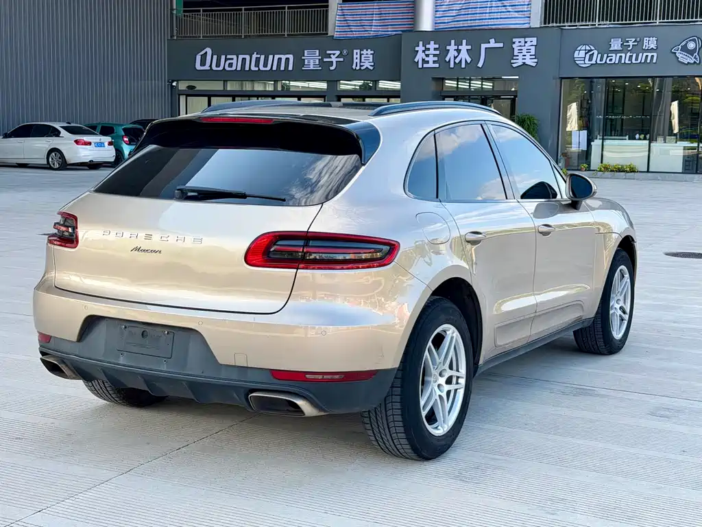 Porsche Macan — миниатюра 4
