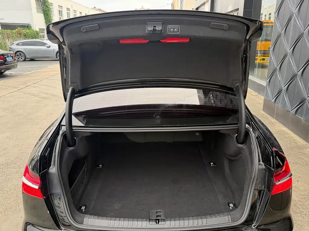 Audi A6L — миниатюра 15