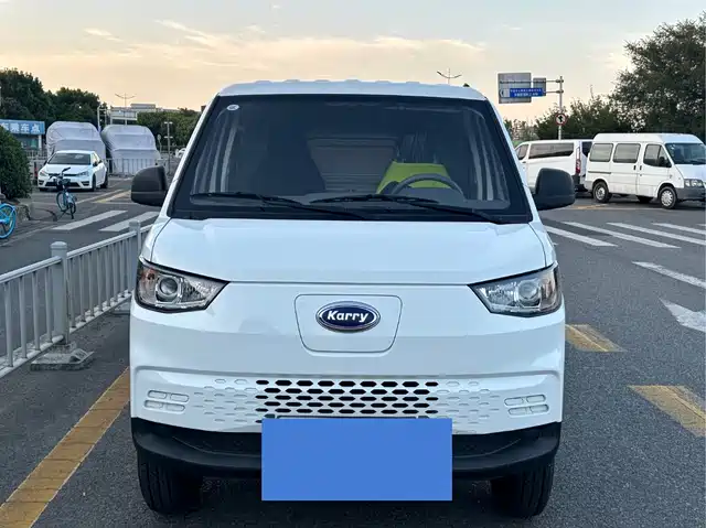 2025 Chery E5