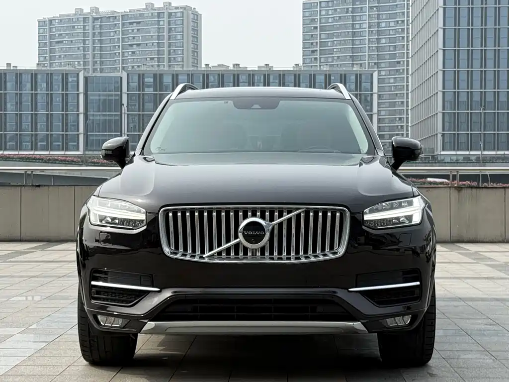 Volvo XC90 2015 T6 7 мест