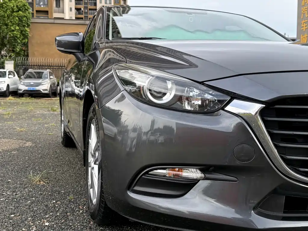MAZDA  3 ANGKESAILA
