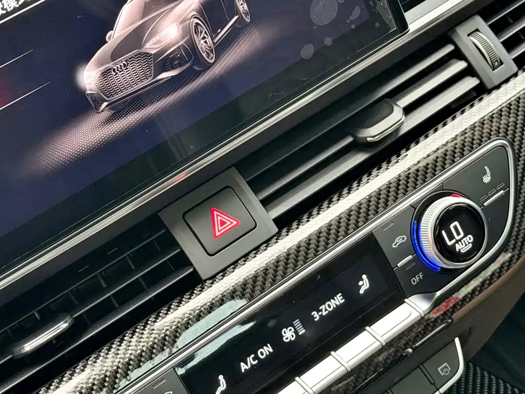 Audi RS 4 — миниатюра 5