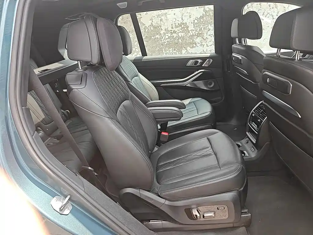 BMW X7 — миниатюра 7