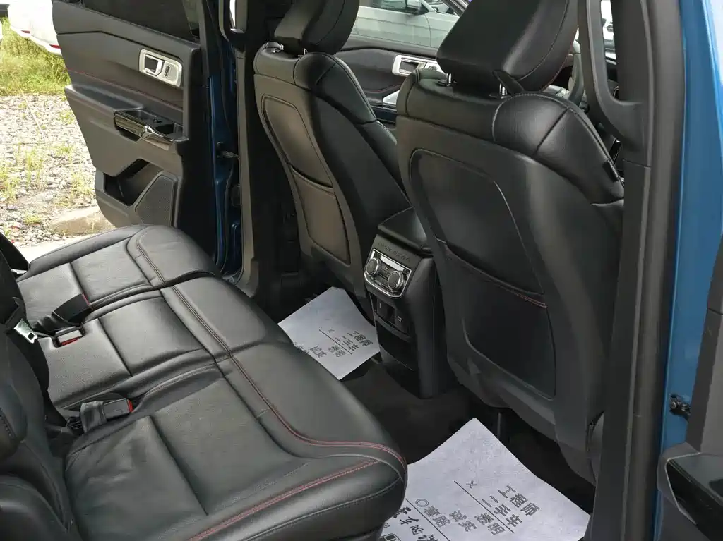 Ford Explorer — миниатюра 15
