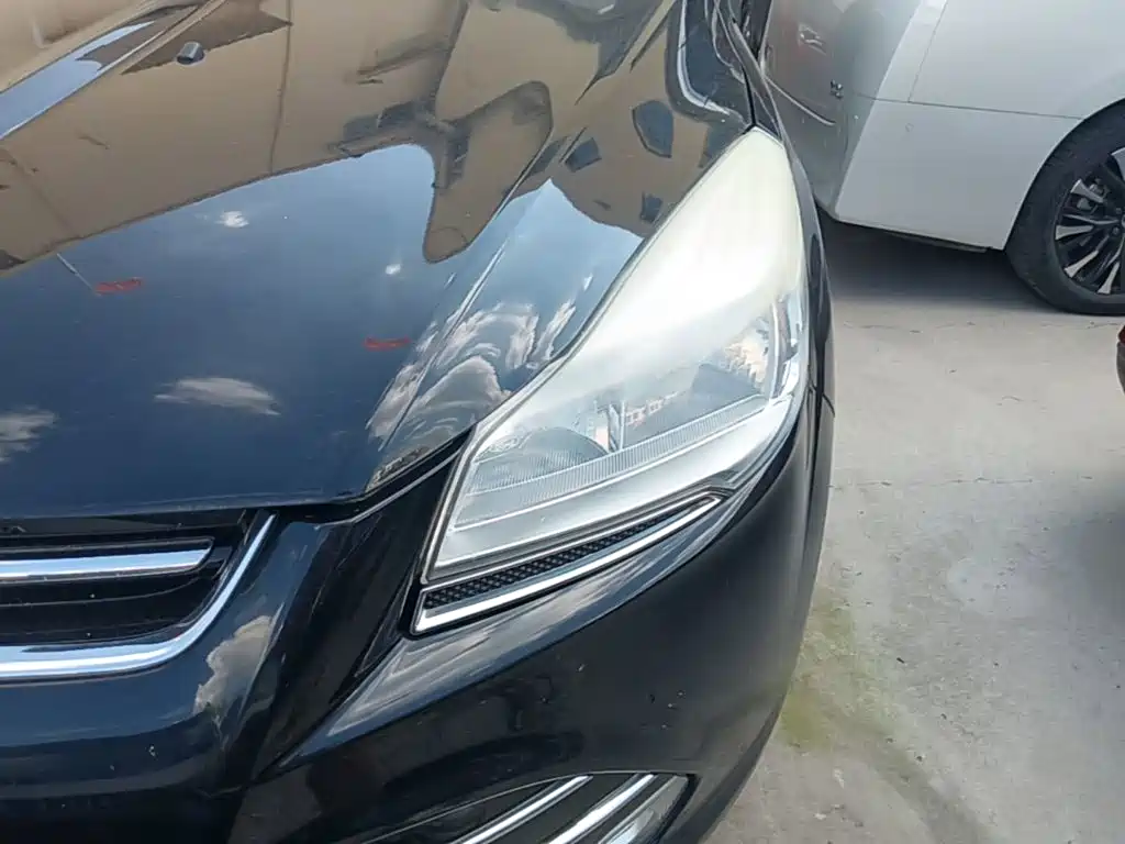 Ford Kuga — миниатюра 24