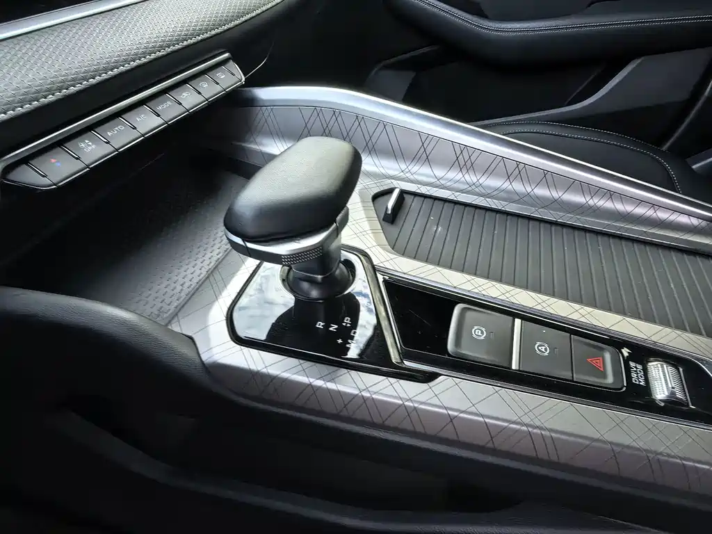 Geely Xingrui — миниатюра 9