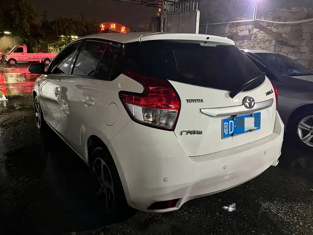 Toyota Yaris L — миниатюра 4