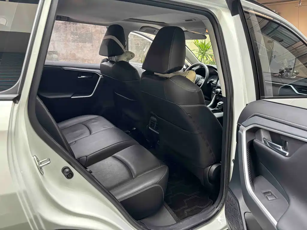 TOYOTA RAV4 RONGFANG