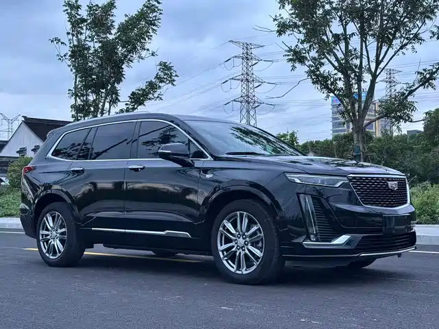 Cadillac XT6