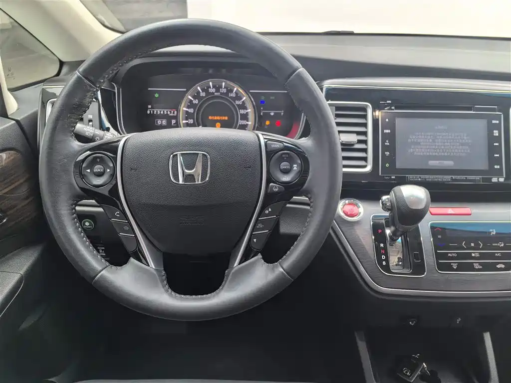 Honda Elysion 2016 2.4L