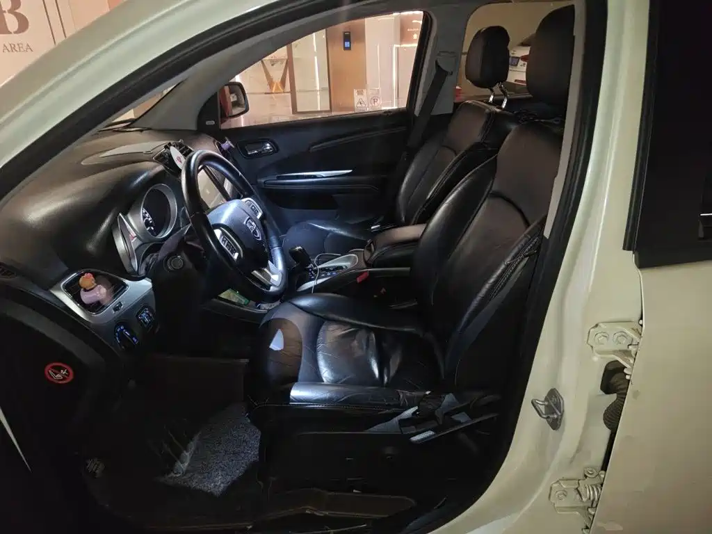 Dodge Journey — миниатюра 8