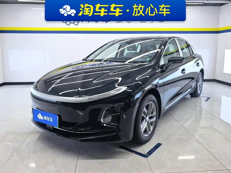 Hongqi Hongqi E-QM5
