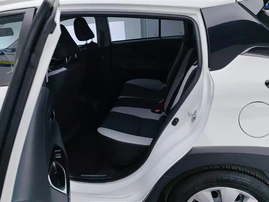 TOYOTA YARIS L ZHIXUAN