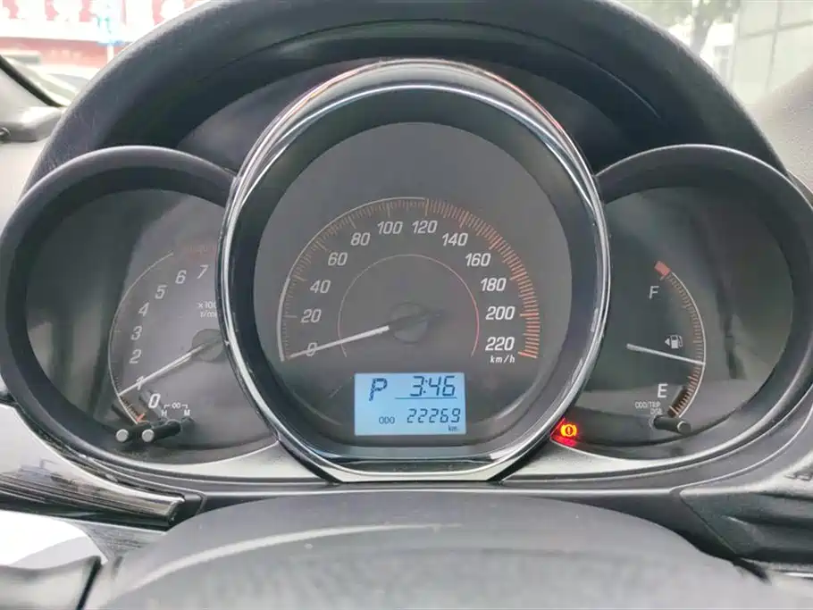 TOYOTA YARIS L ZHIXUAN