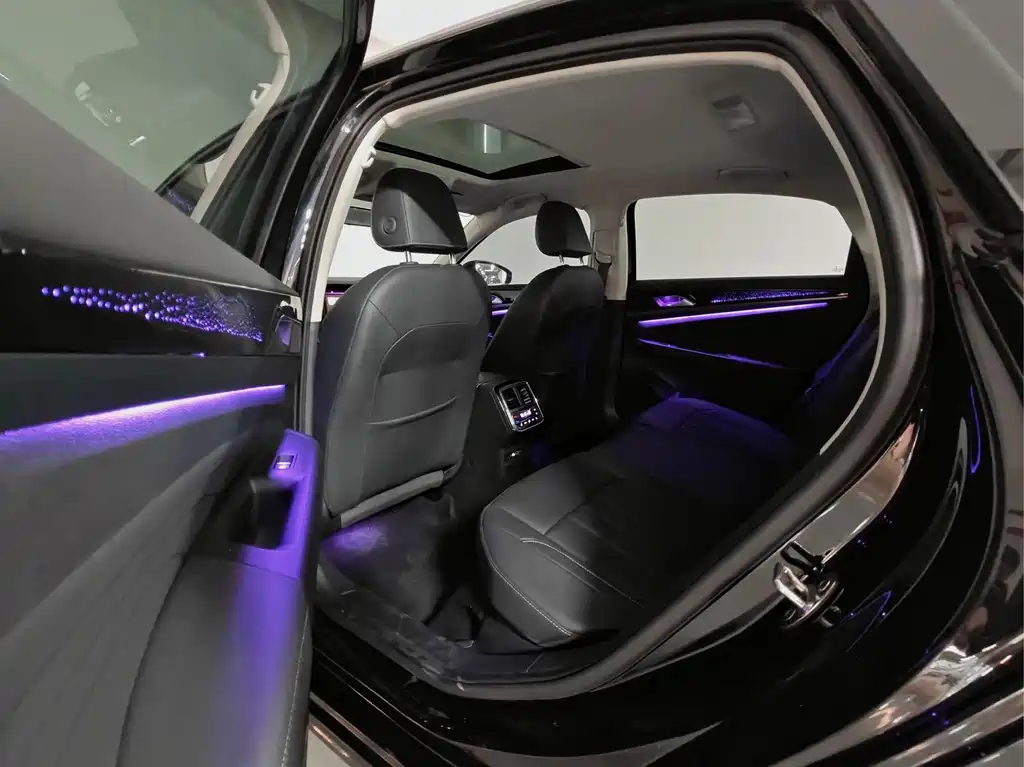 Volkswagen Passat — миниатюра 13