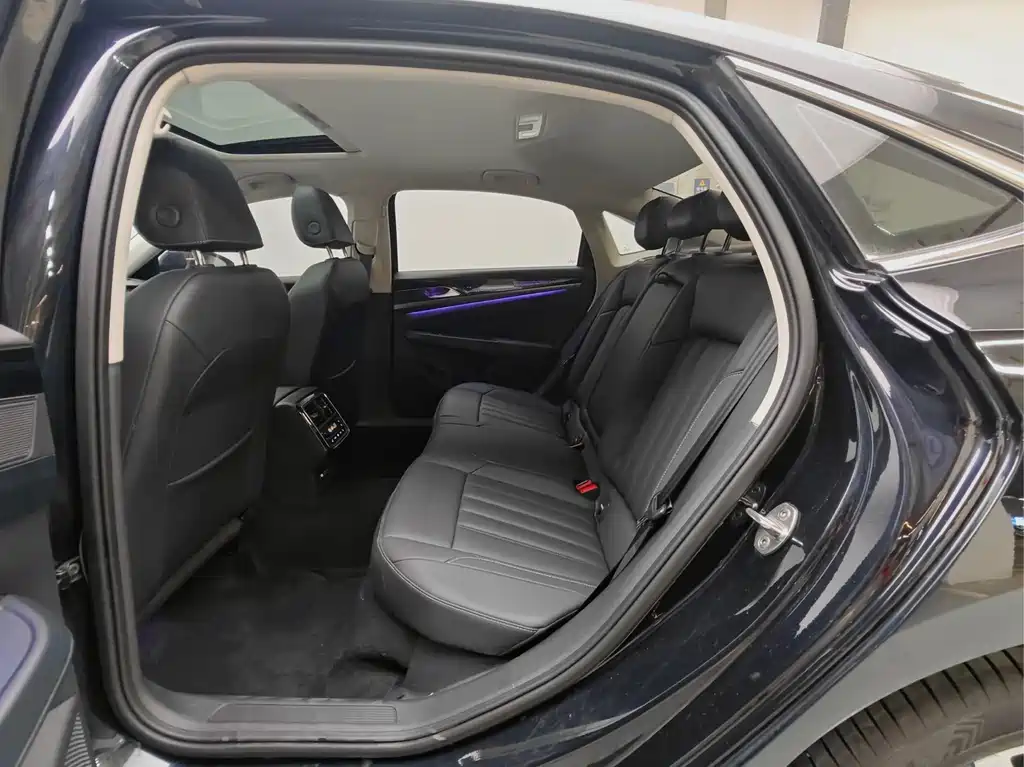 Volkswagen Passat — миниатюра 10