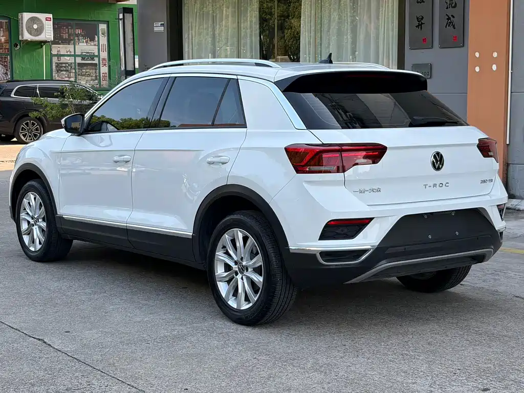 Volkswagen T-Roc — миниатюра 4