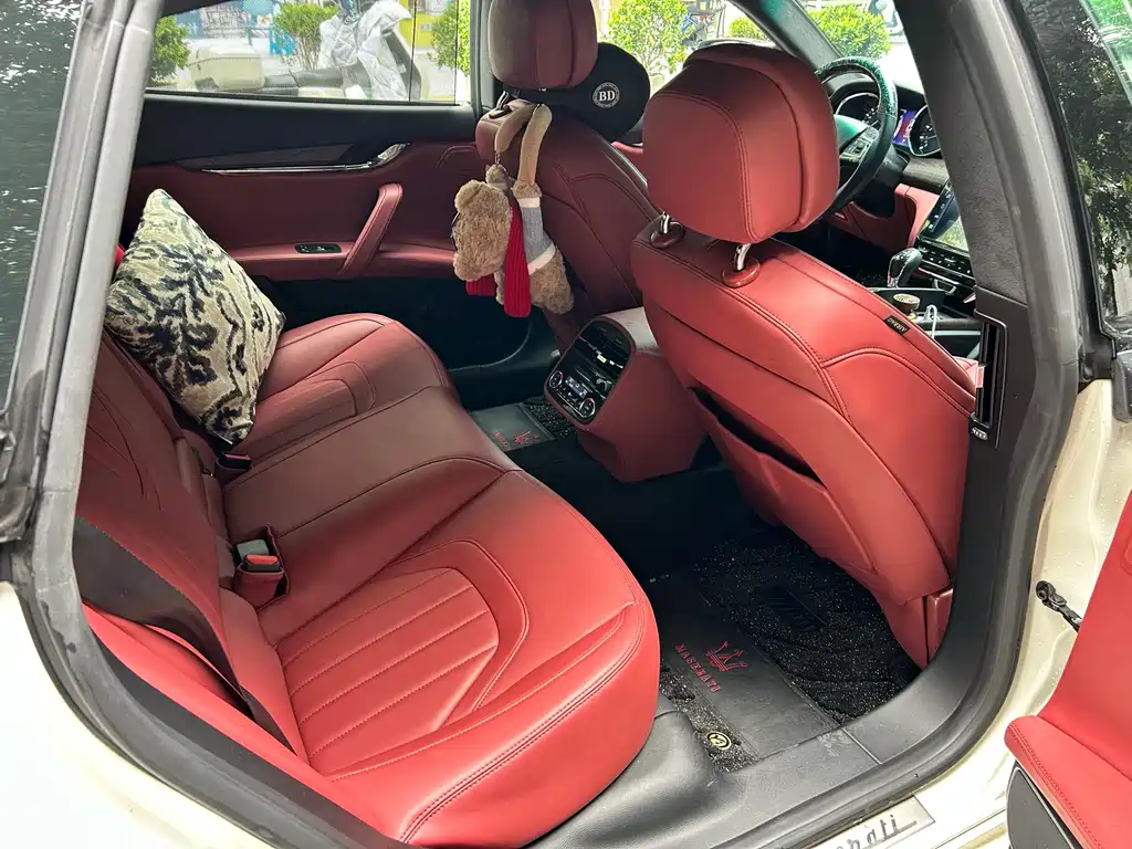 Maserati Quattroporte — миниатюра 17