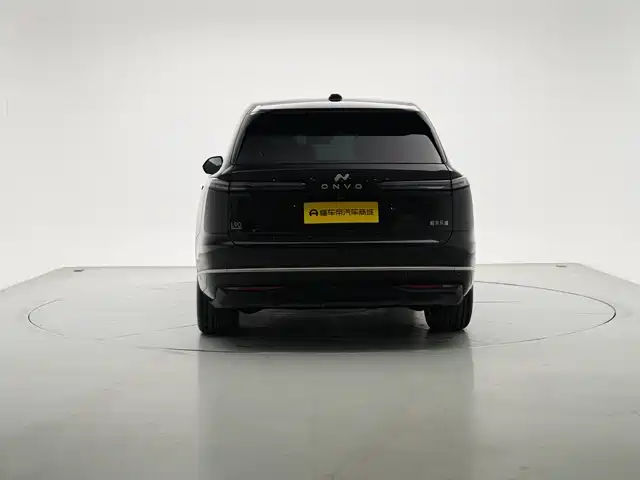 Onvo L90 2025 Max мест