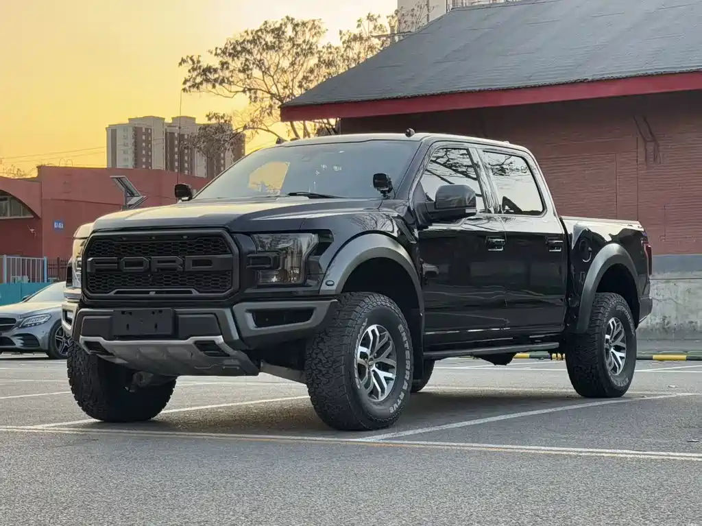 2017 Ford F-150 - zdjęcie 1 z 17