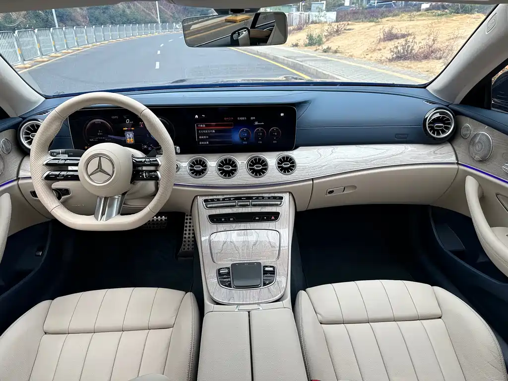 MERCEDES-BENZ E CLASS