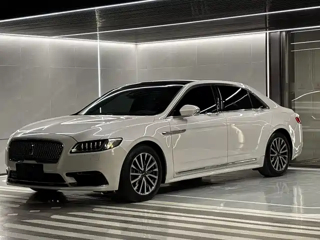 LINCOLN CONTINENTAL 2018
