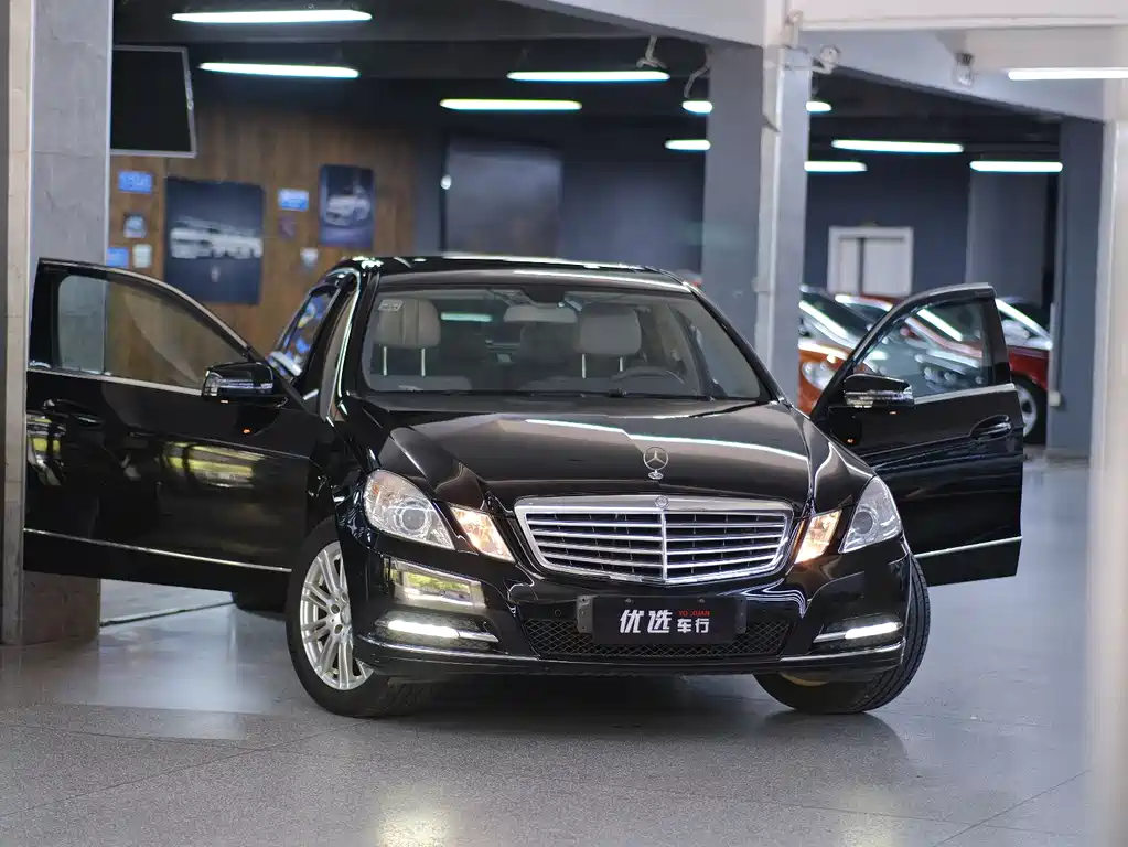 Mercedes-Benz E-Class 2012