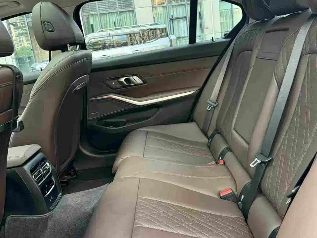 BMW 3 Series — миниатюра 10