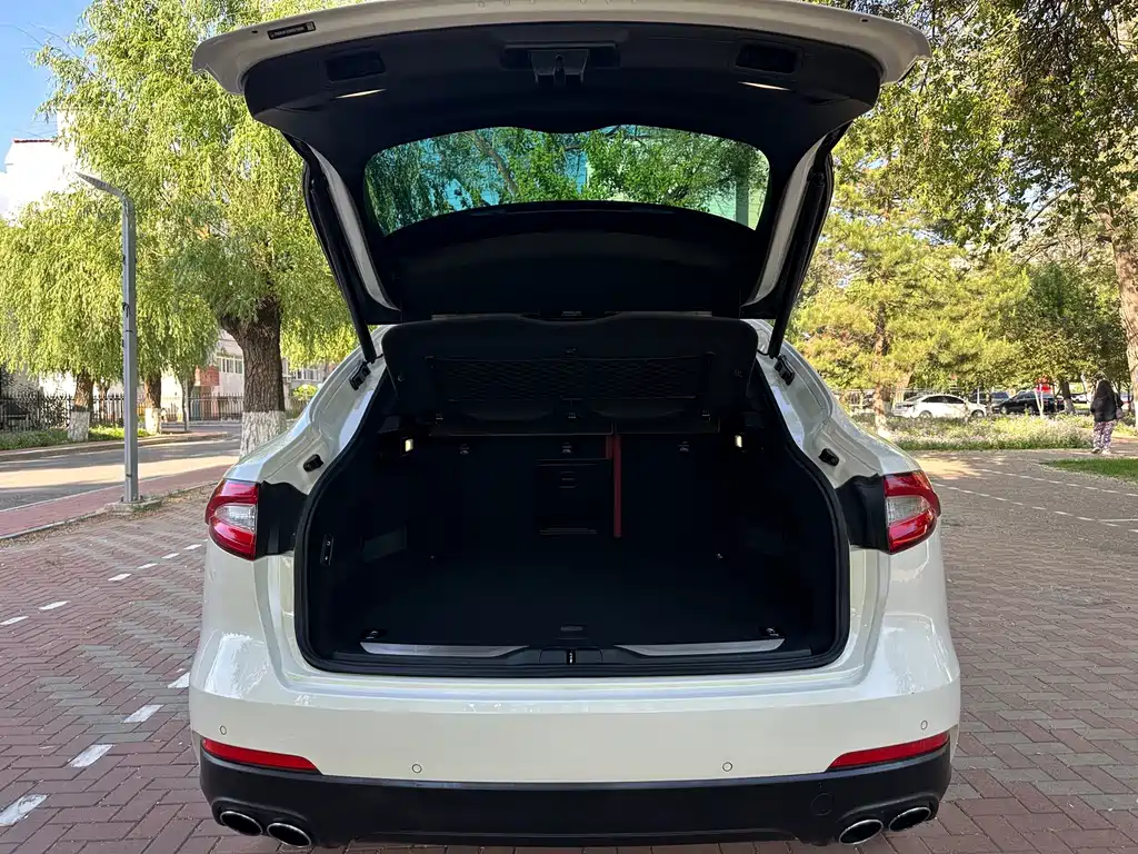 Maserati Levante — миниатюра 11