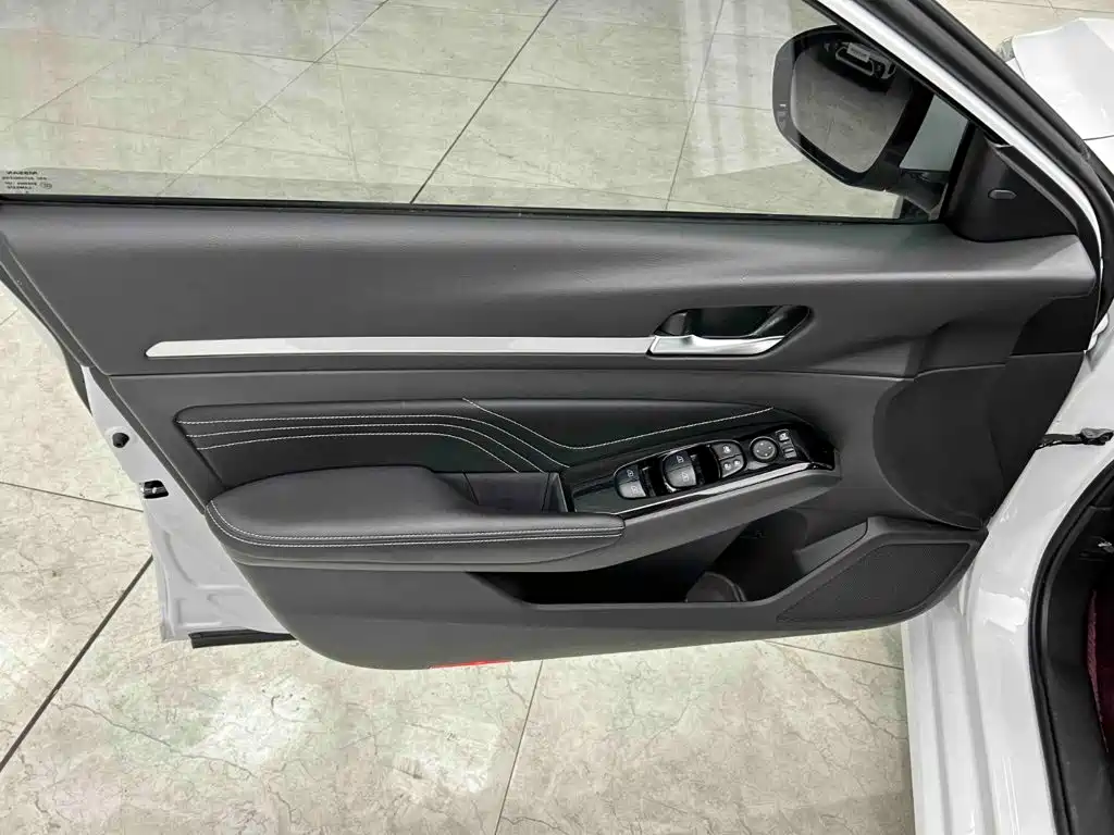 Nissan Teana — миниатюра 15