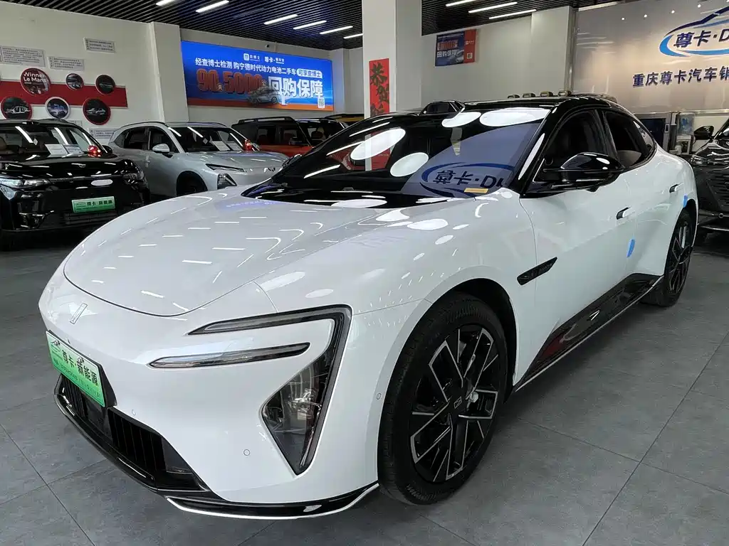 2025 Avatr 06 - zdjęcie 1 z 15